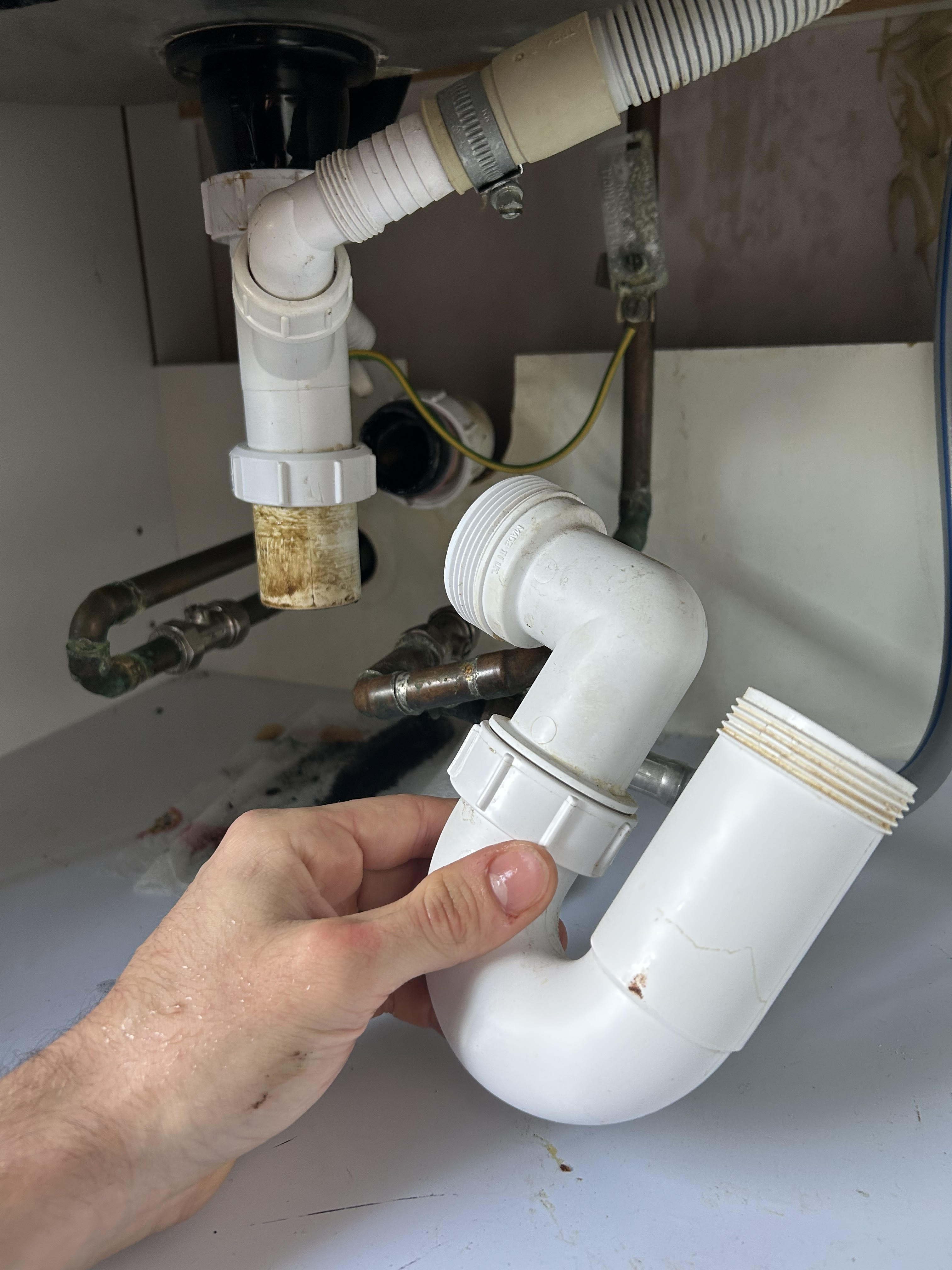 Kitchen plumbing by Flow Plus Plumbing